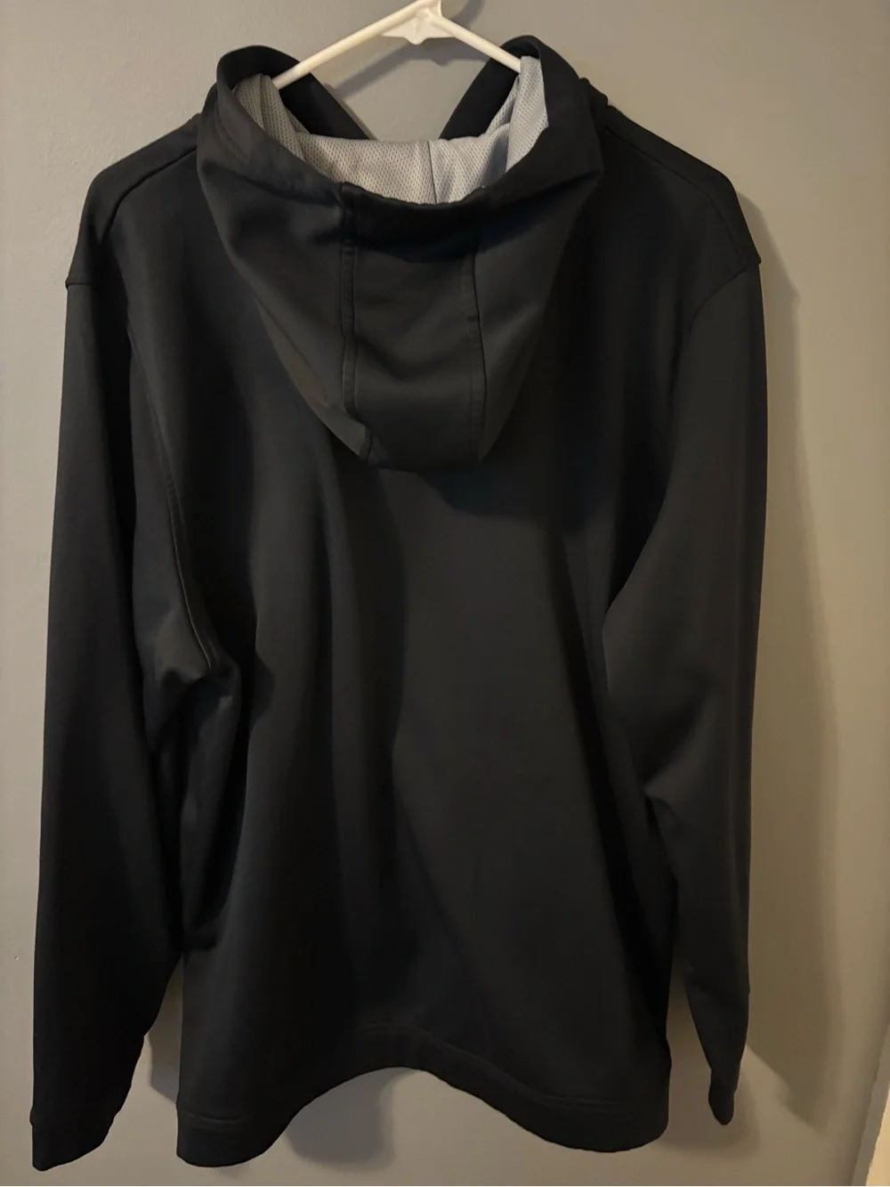 Under Armor Black Pullover Hoodie with Contrasting Logo